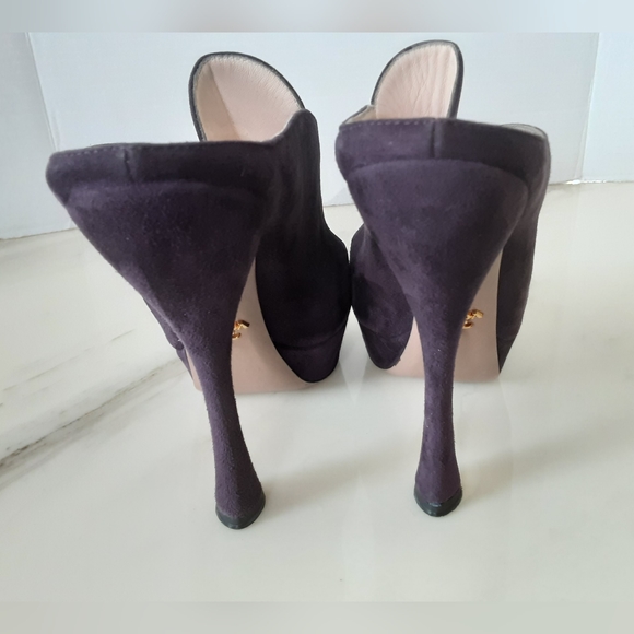 AUTHENTIC PRADA MILANO PURPLE SUEDE PLATFORM STILETTO SLIDES SZ 38.5 #PR… - Picture 7 of 13